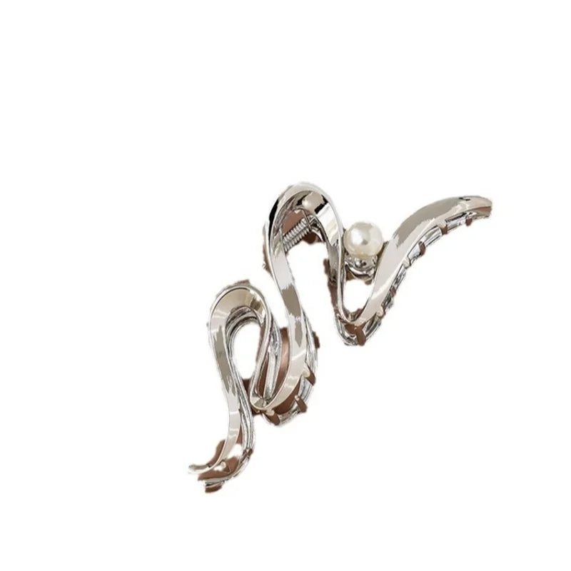 Large Geometric Shark Hair Clip — High-End Alloy Claw for Women - Zenflow Active