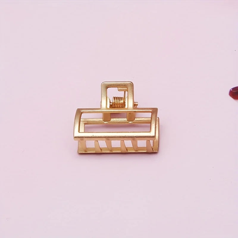 Mini Hollow Heart Metal Hair Claw Clips — Gold Geometric Barrettes for Women & Girls - Zenflow Active