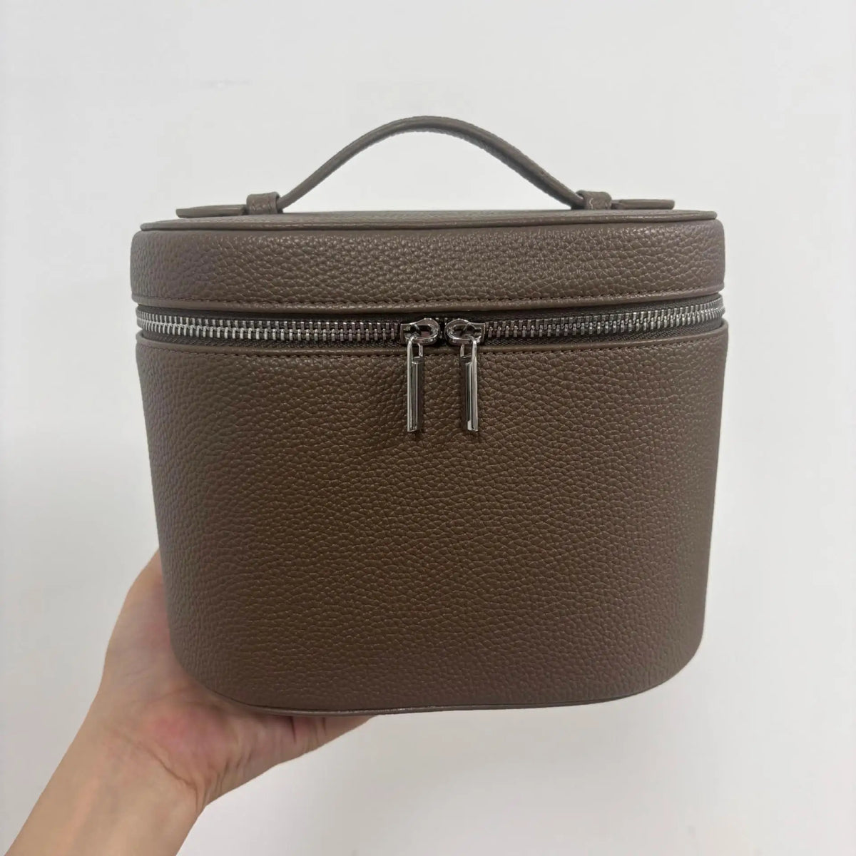 Large Capacity PU Leather Makeup Barrel Bag — Travel Organiser - Zenflow Active
