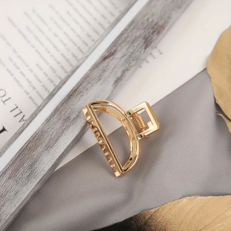 Mini Hollow Heart Metal Hair Claw Clips — Gold Geometric Barrettes for Women & Girls - Zenflow Active